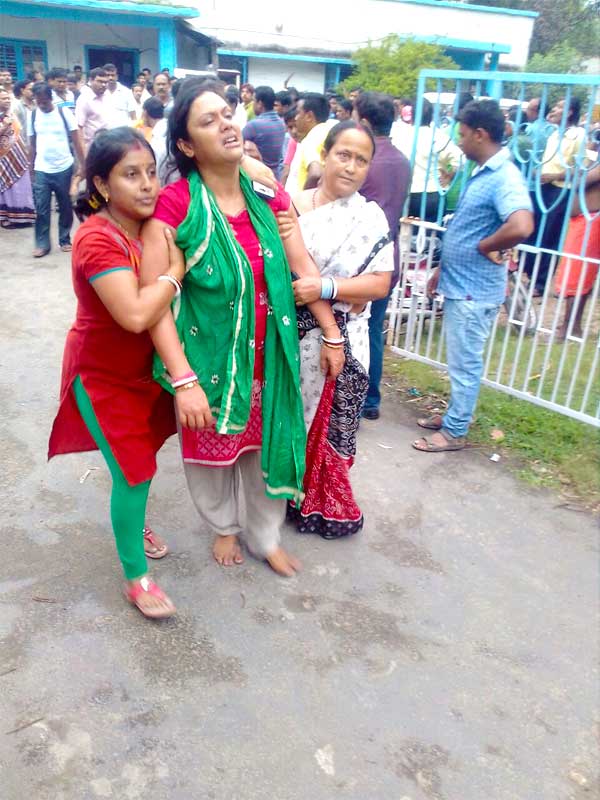 मृतक सोमनाथ की पत्नी का रो-रो कर बुरा हाल