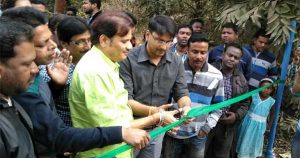 सड़क का उद्घाटन करते विधायक विधान उपाध्याय